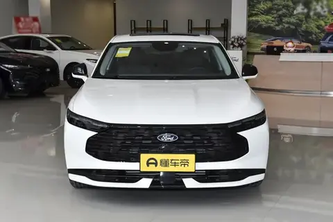 新蒙迪欧 2.0T 豪华型：15 万级合资 B 级车中的全能选手